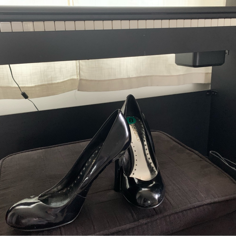 BCBG heels brand new size 8 have been in storage